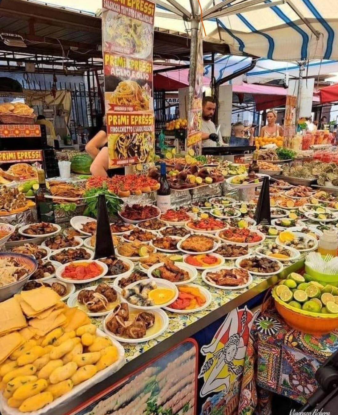 Donna Isabella A Ballaro باليرمو المظهر الخارجي الصورة